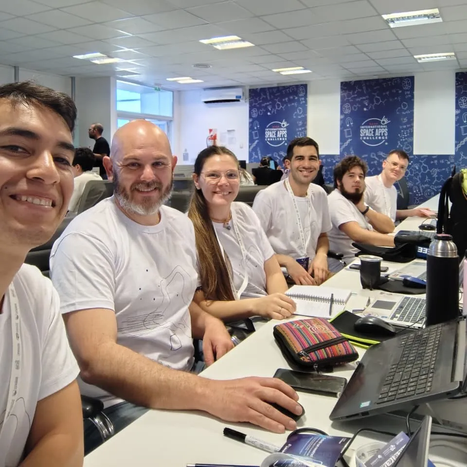 Foto del equipo del Space Apps Challenge